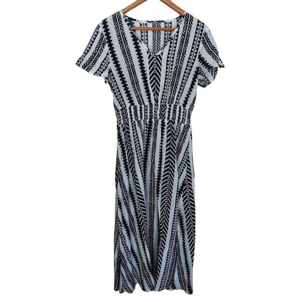 Cupshe Black & White Geo Short Sleeve Midi Maxi Dress M Boho Tribal Resortwear